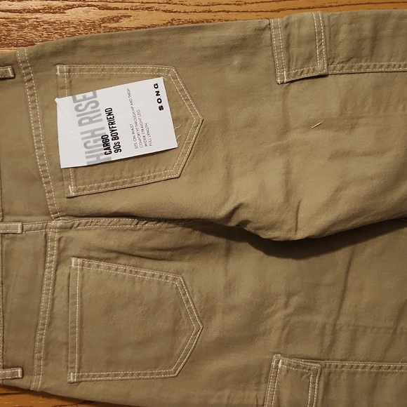 Womans S.O N.G High Rise Tan Cargo Pants 90s Boyfriend. - Picture 2 of 3